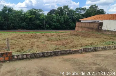 Terreno à venda no Parque Baguaçu, Araçatuba 
