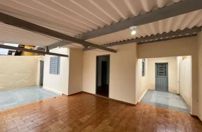 Casa com 3 quartos para alugar no planalto, araçatuba  por r$ 1.300