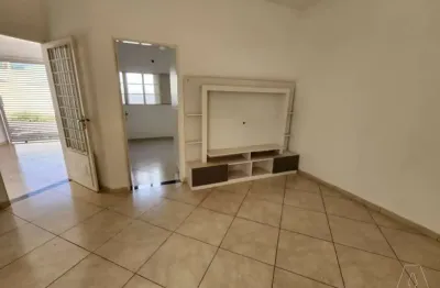 Casa com 3 quartos para alugar no jardim nova yorque, araçatuba  por r$ 2.000