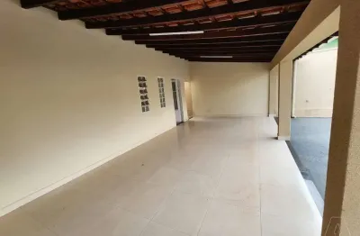 Casa com 2 quartos para alugar no concórdia i, araçatuba  por r$ 2.100