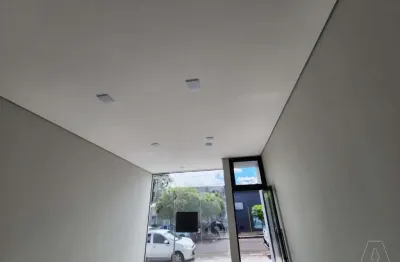 Sala comercial para alugar na Vila Santa Maria, Piratininga  por R$ 2.800