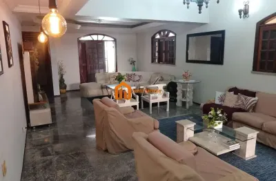 Casa com 5 quartos à venda na Rua Magistrado Pompeu, --, Cocó, Fortaleza por R$ 1.200.000
