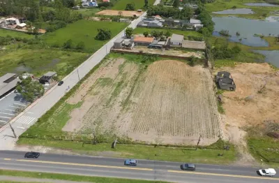 Excelente terreno comercial/residencial em governador celso ramos com 5.950 m², à 1,2 kms da br-101 e a menos de 3 kms do anel viário da grande florianópolis. ótimo para galpão de centro de distribuiç