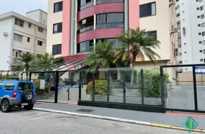 Lindo apartamento em excelente localização no balneário do estreito.