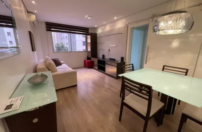 Excelente apartamento no centro de florianopolis a poucos metros da beira-mar norte e do parque da luz