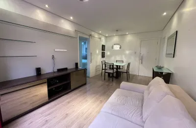 Excelente apartamento no centro de florianopolis a poucos metros da beira-mar norte e do parque da luz