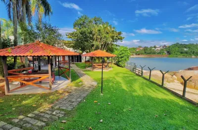 Apto de 3 quartos com suíte na orla da praia do bom abrigo em florianópolis