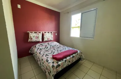 Casa de 3 dormitórios em condomínio fechado com ampla área de lazer