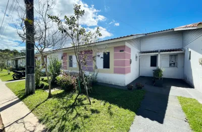 Casa de 3 dormitórios em condomínio fechado com ampla área de lazer