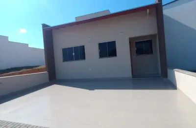 Linda casa para locação no condominio bosque da imperatriz