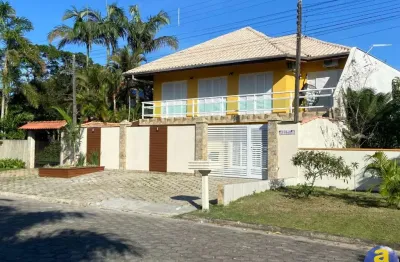 Guaratuba, sobrado com piscina, 6 quartos sendo 4 suítes, garagem p 4 carros, praia brejatuba, guaratuba/pr - imobiliária áfrica