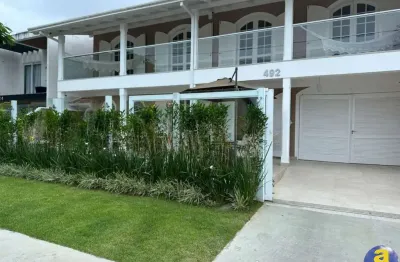 Guaratuba, residência com piscina aquecida, 4 quartos sendo 2 suítes, 4 vagas de garagem, próxima da praia central, guaratuba/pr - imobiliária áfrica