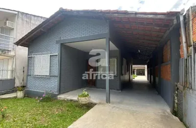 Casa com 3 quartos à venda na Rua Padre Donato, 399, Brejatuba, Guaratuba