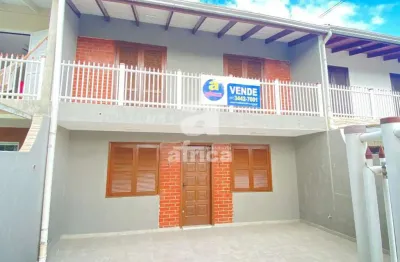 Excelente sobrado totalmente reformado a aprox. 6 quadra da praia central., brejatuba, guaratuba - pr