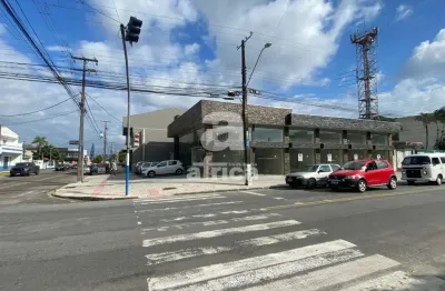 Loja para locação anual em guaratuba -sala comercial, 38,00 m2 útil, 2 banheiros e espaço descoberto nos fundos., brejatuba, guaratuba - pr