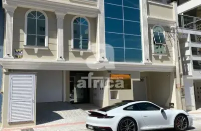 Ótimo apartamento novo | 3 suítes, 2 vagas de garagem na meia praia em itapema/sc - imobiliária áfrica, meia praia, itapema - sc