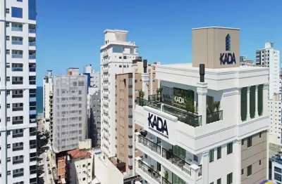 Em construção | ótimo apartamento 3 suítes, 2 vagas de garagem na meia praia em itapema/sc - imobiliária áfrica
