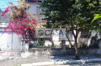 Sobrado antigo com 3 dorms - mais dep nos fundos - ótimo potencial