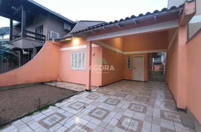 Casa com 2 quartos para alugar no harmonia, canoas  por r$ 1.950
