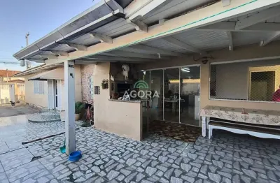 Casa com 3 quartos para alugar no harmonia, canoas  por r$ 3.900