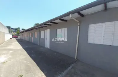 Casa em condomínio fechado com 2 quartos para alugar no olaria, canoas  por r$ 1.200