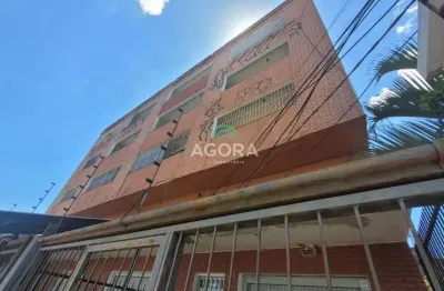 Apartamento com 2 quartos para alugar no Centro, Canoas  por R$ 1.100