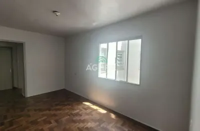 Apartamento com 2 quartos para alugar no Centro, Canoas  por R$ 1.100