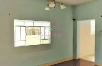 Casa com 2 quartos + 2 cômodos no fundo - centro de jacareí