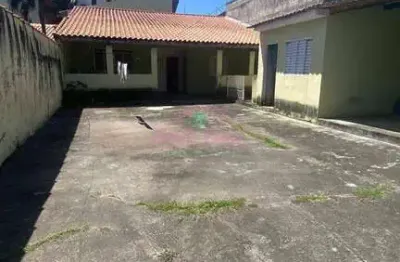 Casa em excelente localização no jd. florida - 02 dorm e edícula no fundo.