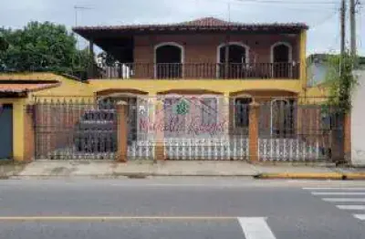 Casa com 500m² de terreno - 4 dorm  - quintal amplo - 13 min de sjc