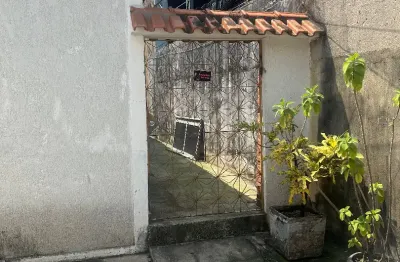 Casa com 2 quartos à venda na Estrada do Realengo, 626, Bangu, Rio de Janeiro