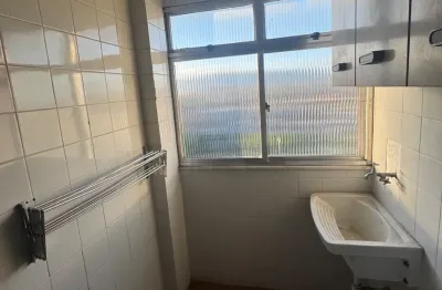 Vendo ótimo apartamento com vista livre e uma excelente localização