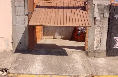 Casa para locação com 02 dormitórios no bairro vila santa terezinha