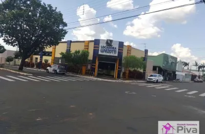 Barracão/ponto comercial com ótima estrutura e apresentação em um bairro tradicional de leme!