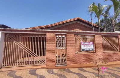 Casa com 3 dormitórios à venda, 174 m² por r$ 350.000 - centro - leme/sp