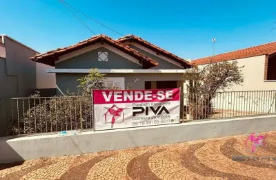 Casa com 6 dormitórios à venda, 204 m² por r$ 800.000,00 - centro - leme/sp