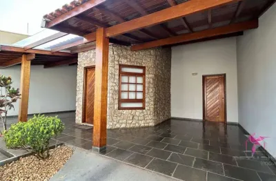 Casa à venda – 3 dormitórios (1 suíte com closet) e área gourmet