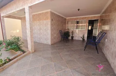 Casa com 3 quartos à venda no Jardim Lívia, Leme 