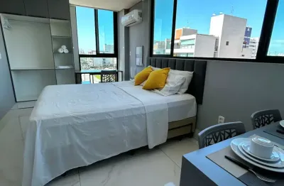 Flat mobiliado com porteira fechada, na praia de intermares