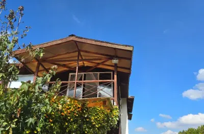 Linda casa em condominio fechado - pertinho de curitiba - muita paz e natureza!