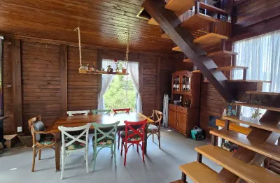 Linda casa em condominio fechado - pertinho de curitiba - muita paz e natureza!