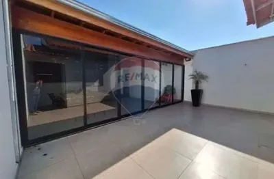 Casa com 2 quartos e espaço gourmet à venda no santa teresinha em piracicaba