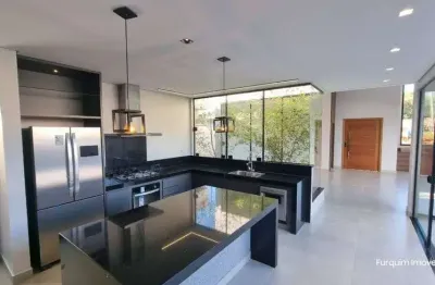 Casa de condomínio para venda tem 255 metros quadrados com 3 suítes