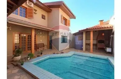 Casa sobrado à venda com 3 suítes - 234,25m² de área útil - por r$ 1.107.000,00 - parque residencial