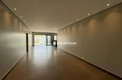 Casa térrea no condomínio residencial monte alegre com 3 suítes e 4 vagas de garagem - r$ 2.700.000,