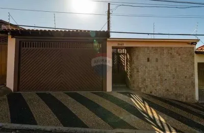 Casa com 4 quartos, 4 banheiros e 4 vagas no jardim mirassol