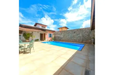 Casa/Lazer à venda no Jd. Universitário, 2 quartos, 1 suíte, 2 vagas, piscina, próxima ao Forum