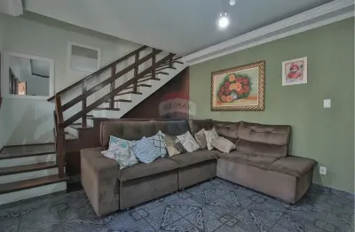 Apresentamos esta charmosa e aconchegante casa localizada na Avenida 13JP, no bairro Jardim Residencial das Palmeiras.