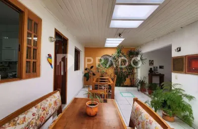 Casa a venda no veleiros com 3 dormitórios e 2 vagas de garagem