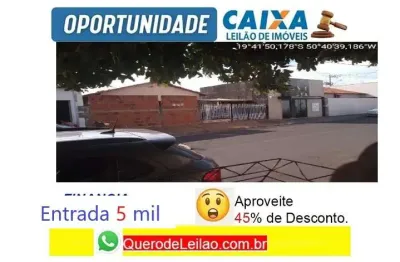 Casa com 2 quartos à venda na Rua Comércio, Fátima do Pontal, Carneirinho